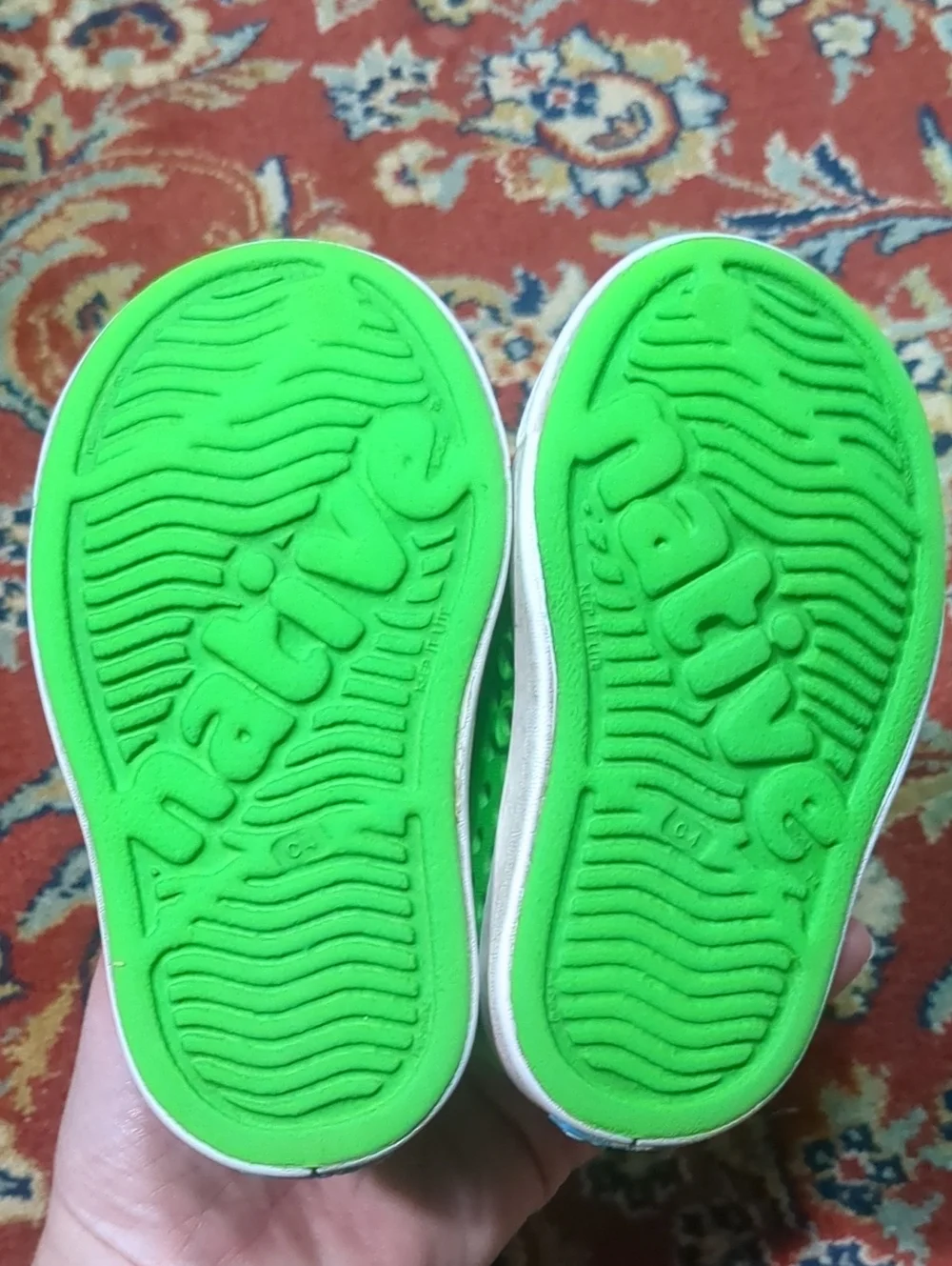 Native Kids Jefferson Slip-On Shoes in Bright Green Infant Size C4